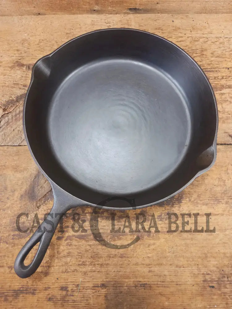 Big bacon skillet! Beautiful 1930’s Lodge #10 Cast Iron Skillet with 3 Notch Heat Ring - Skillet