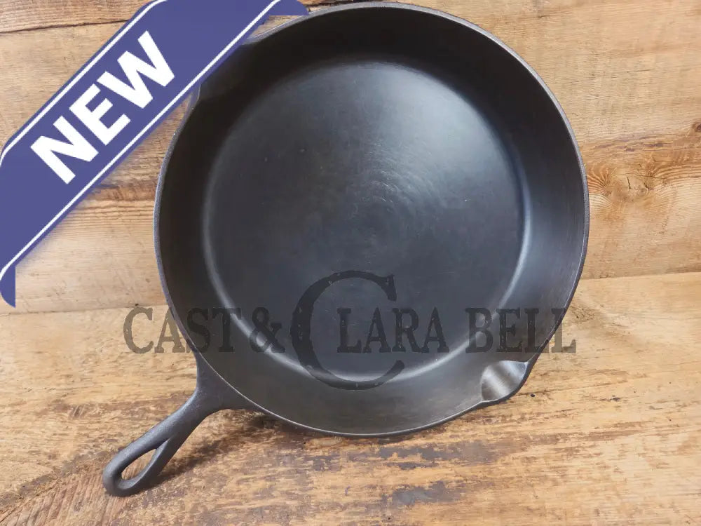 Big bacon skillet! Beautiful 1930’s Lodge #10 Cast Iron Skillet with 3 Notch Heat Ring - Skillet