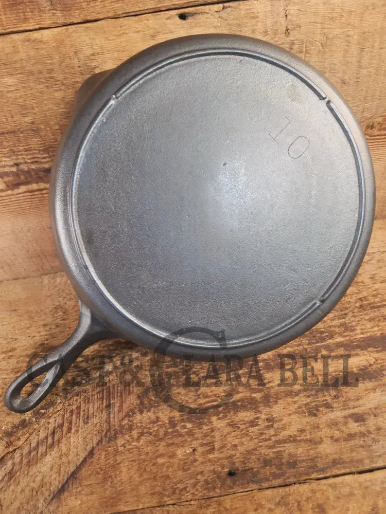 Big bacon skillet! Beautiful 1930’s Lodge #10 Cast Iron Skillet with 3 Notch Heat Ring. SC24 - Skillet