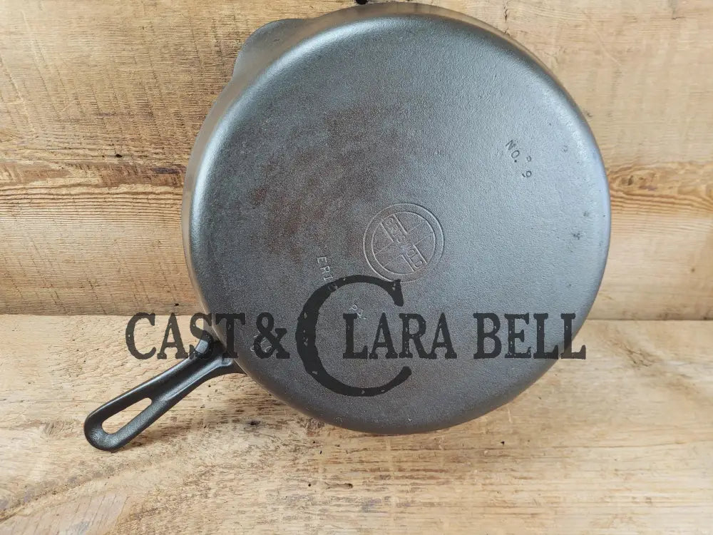 Big beautiful bacon skillet. Griswold #9 Cast Iron Skillet with Small Block Logo 710 C