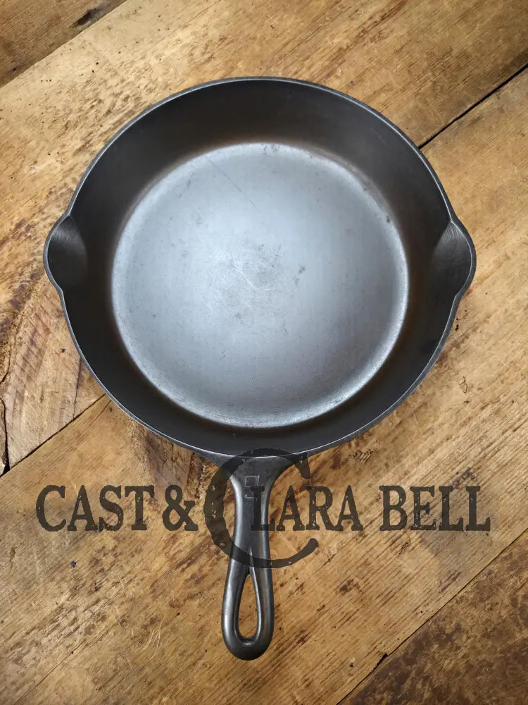 Big beautiful bacon skillet. Griswold #9 Cast Iron Skillet with Small Block Logo 710 F Skillet