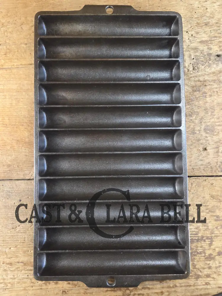 Breadsticks! 1930โs Era Griswold No. 22 Corn Bread Pan 11 cup โErie Penn USA,โ 954 Bakeware