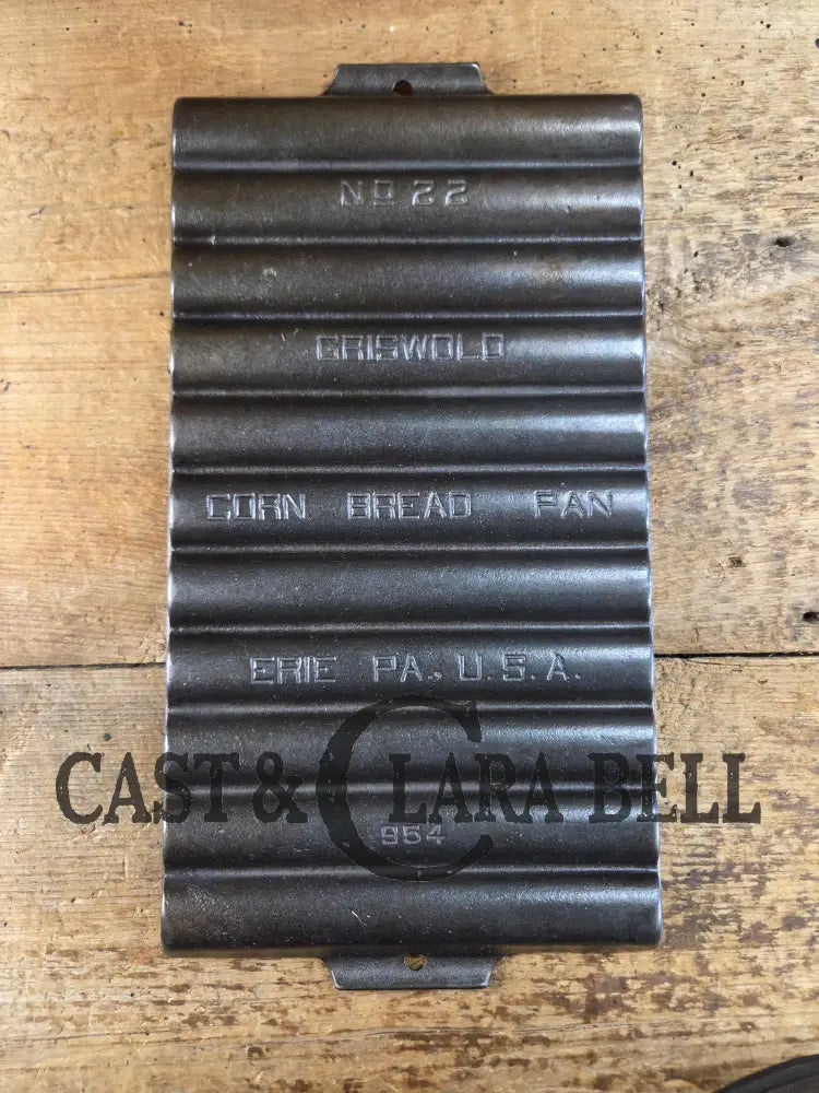 Breadsticks! 1930โs Era Griswold No. 22 Corn Bread Pan 11 cup โErie Penn USA,โ 954 Bakeware