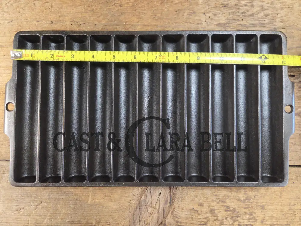 Breadsticks! 1930โs Era Griswold No. 22 Corn Bread Pan 11 cup โErie Penn USA,โ 954 Bakeware