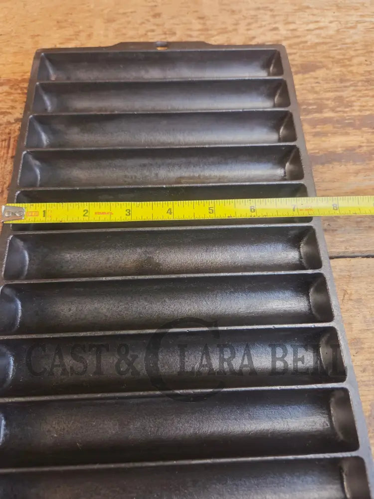 Breadsticks! 1930βs Era Griswold No. 22 Corn Bread Pan 11 cup βErie Penn USA,β 954 L - Bakeware