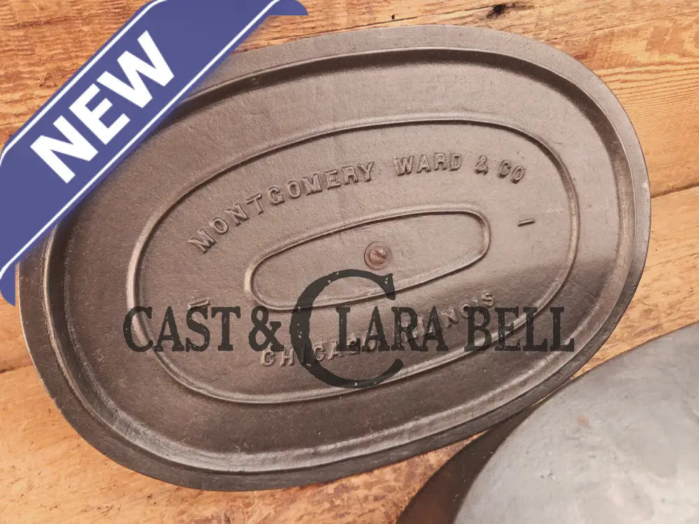 Calling all bread bakers! Beautiful elegant hard to find Wagner made ’Montgomery Ward’ #3 Oval Roaster Dutch Ovens