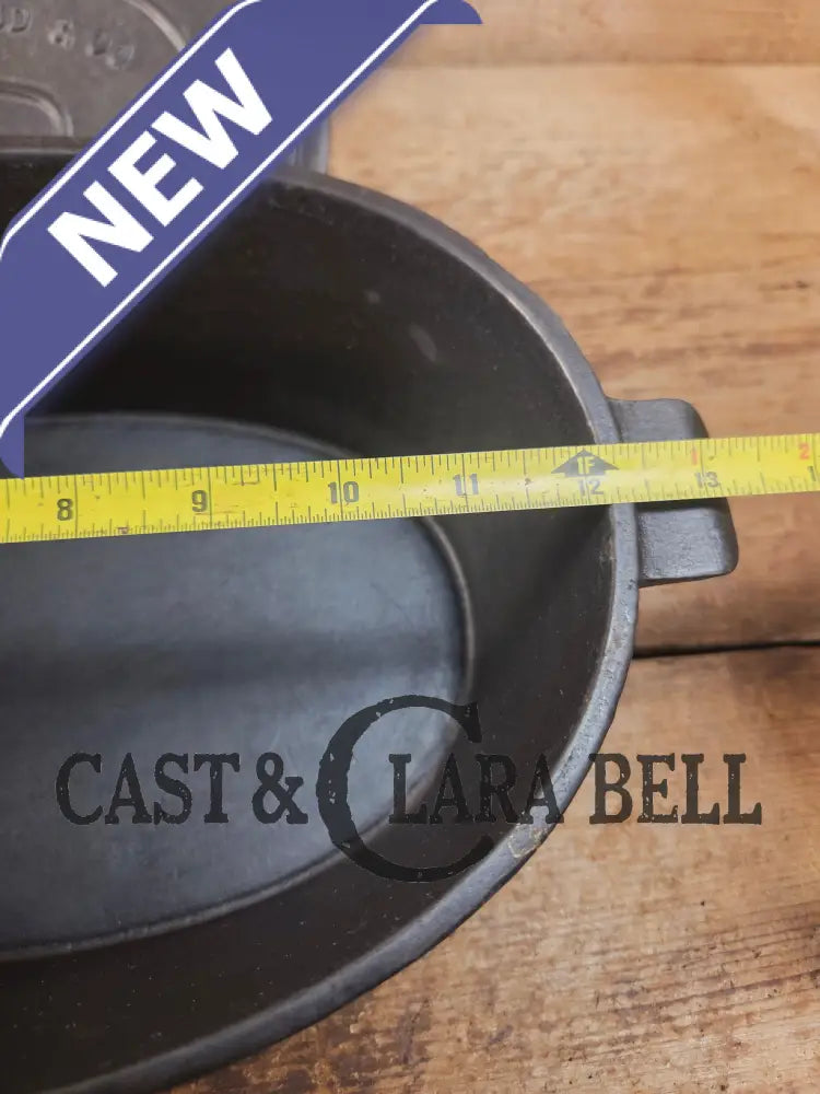 Calling all bread bakers! Beautiful elegant hard to find Wagner made ’Montgomery Ward’ #3 Oval Roaster Dutch Ovens