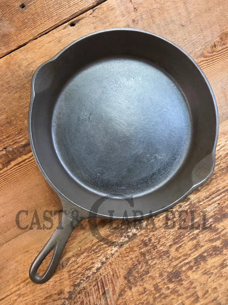 Canadian made vintage T.Eaton Foundry #8 Skillet. The Canadian βGriswoldβ style skillet - Skillet