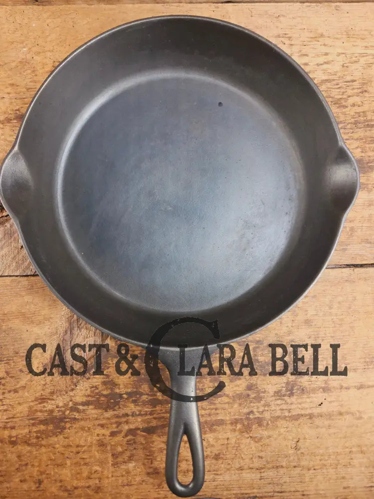 Cheers! Rare #9 Erie 2nd Series βChampaign Glassβ cast iron skillet. No often see and gorgeous! - Skillet