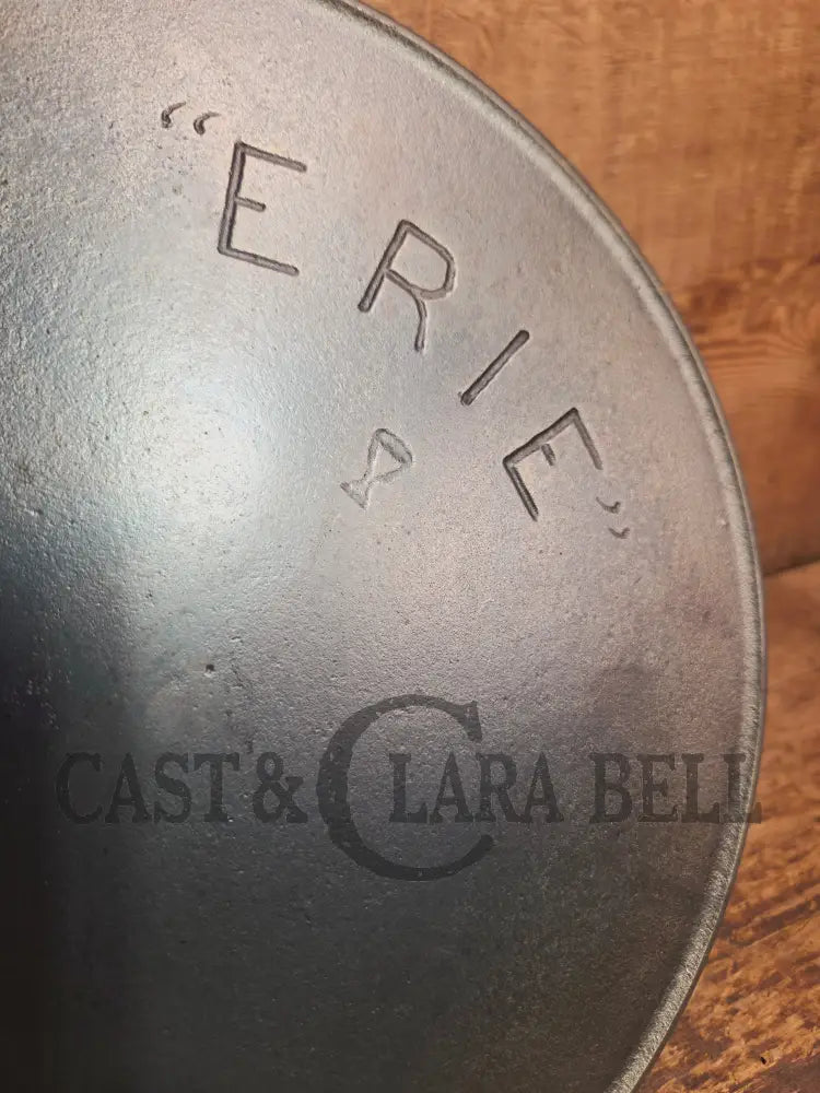 Cheers! Rare #9 Erie 2nd Series âChampaign Glassâ cast iron skillet. No often see and gorgeous! - Skillet