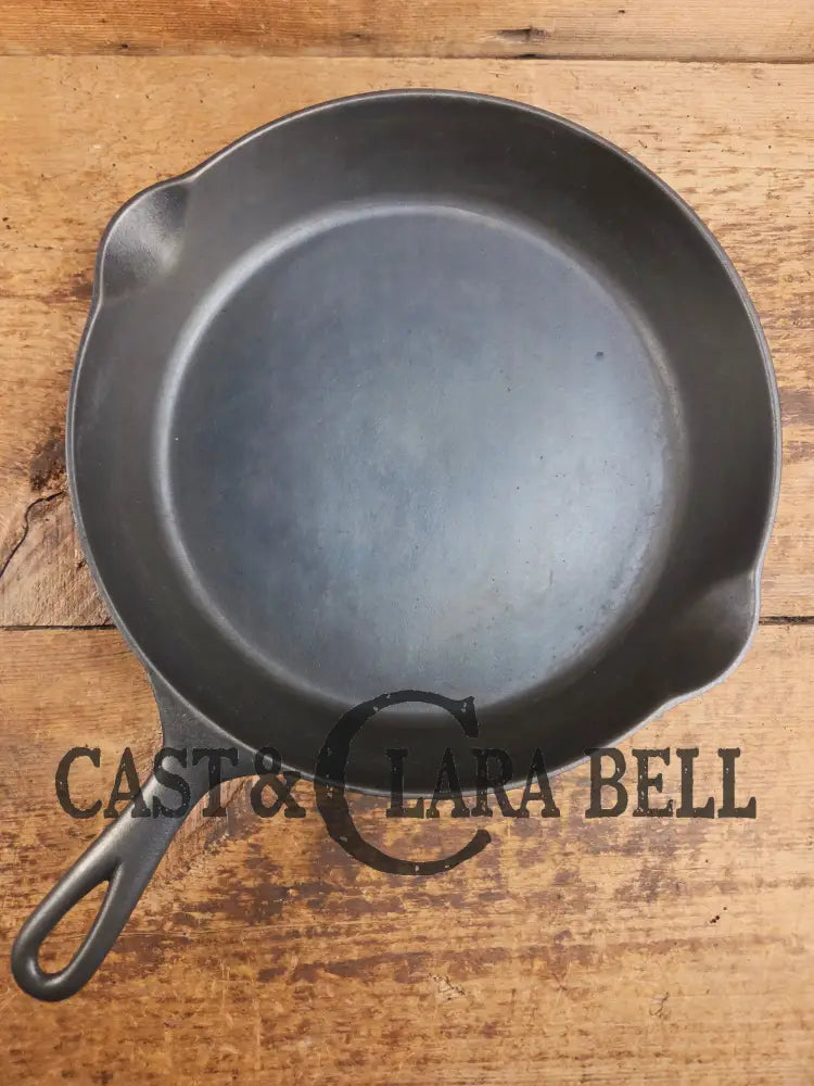 Cheers! Rare #9 Erie 2nd Series βChampaign Glassβ cast iron skillet. No often see and gorgeous! - Skillet