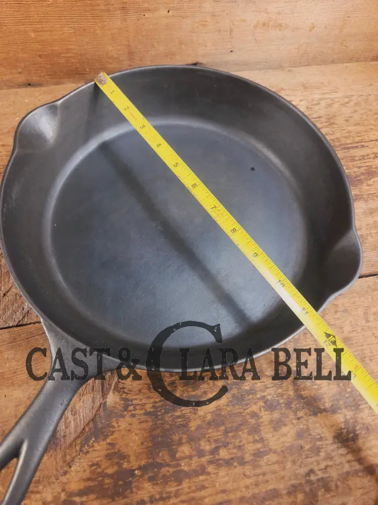 Cheers! Rare #9 Erie 2nd Series βChampaign Glassβ cast iron skillet. No often see and gorgeous! - Skillet