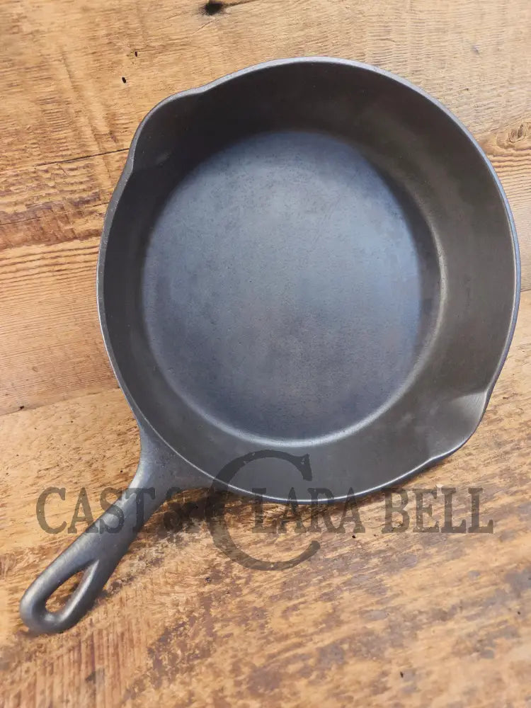 Chicago Hardware Foundry #6 ’Diamond’ Skillet! Our favorite foundry story - Skillet