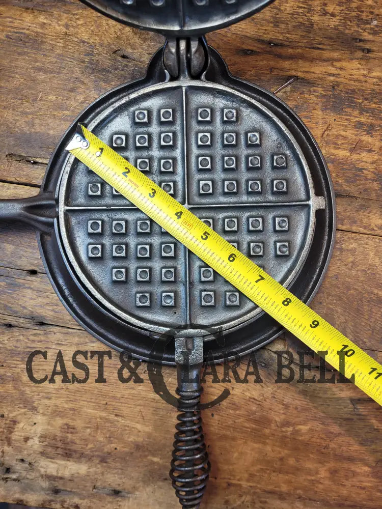 Classic! 1900βS Fully Marked Fanner Mfg No. 8 Crescent Cast Iron Waffle Maker. Htf Fully Marked