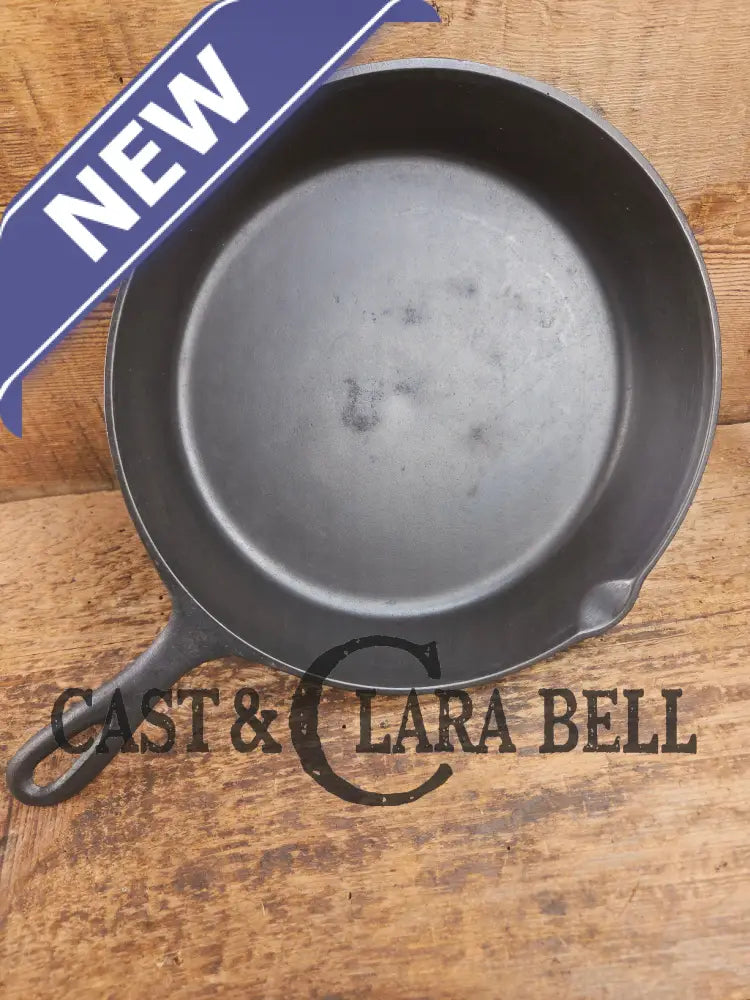 Classic 1910βs Lodge #7 Cast Iron Skillet Three Notch with raised T. Light sleek and ready to cook with! Skillet