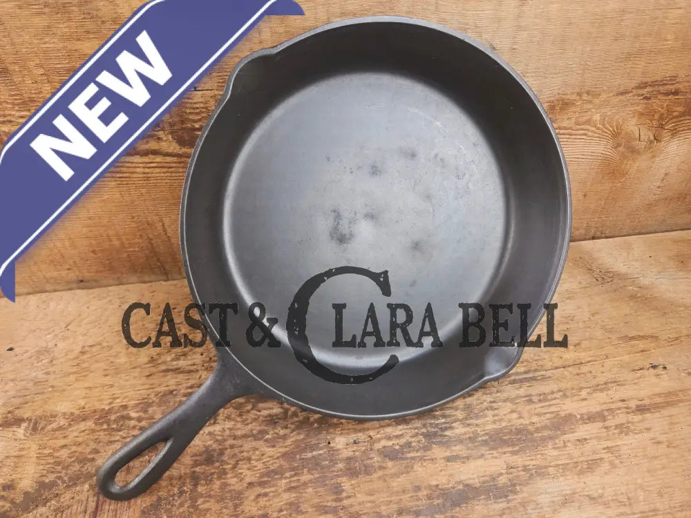 Classic 1910βs Lodge #7 Cast Iron Skillet Three Notch with raised T. Light sleek and ready to cook with! Skillet