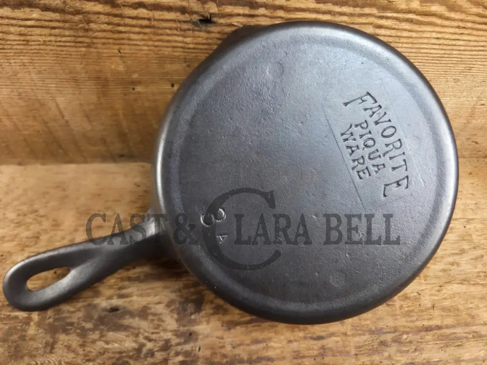 Classic Egg Skillet! 1920βs Favorite Piqua Ware #3 Skillet 3 A Skillet