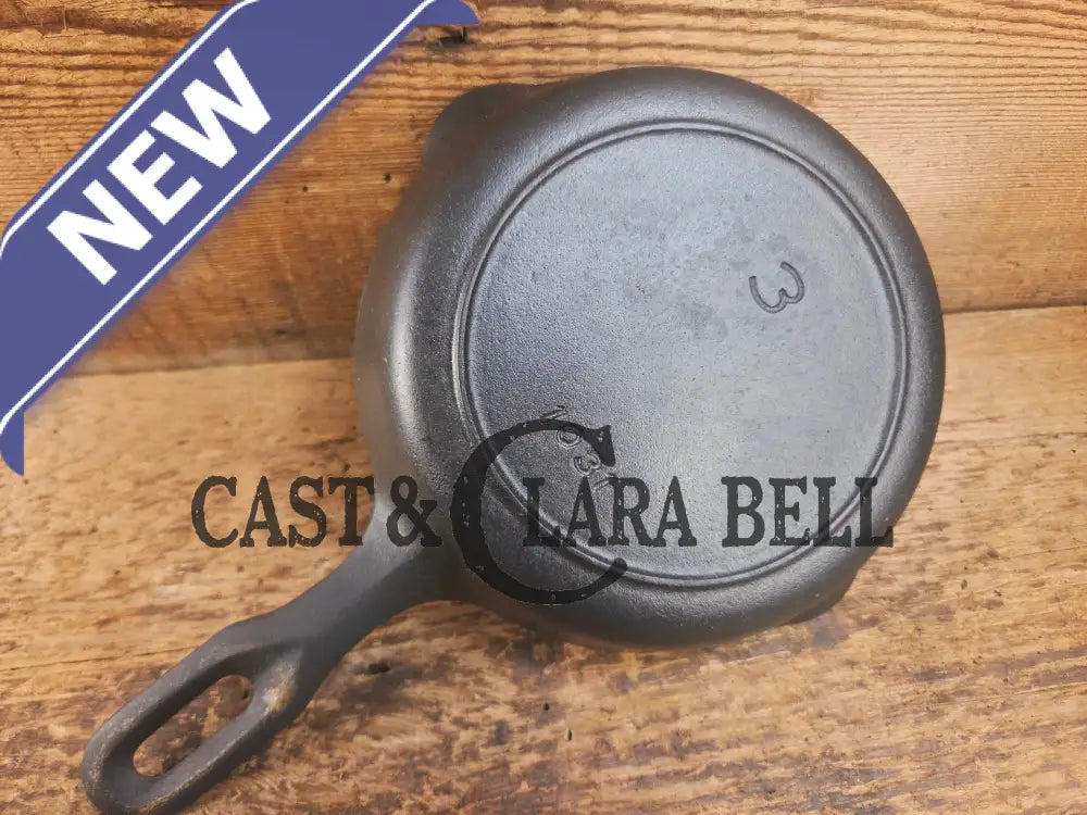Classic Egg Skillet. 1940’s Griswold Iron Mountain #3 Cast Iron Egg Skillet with Heat Ring 1031 Skillet