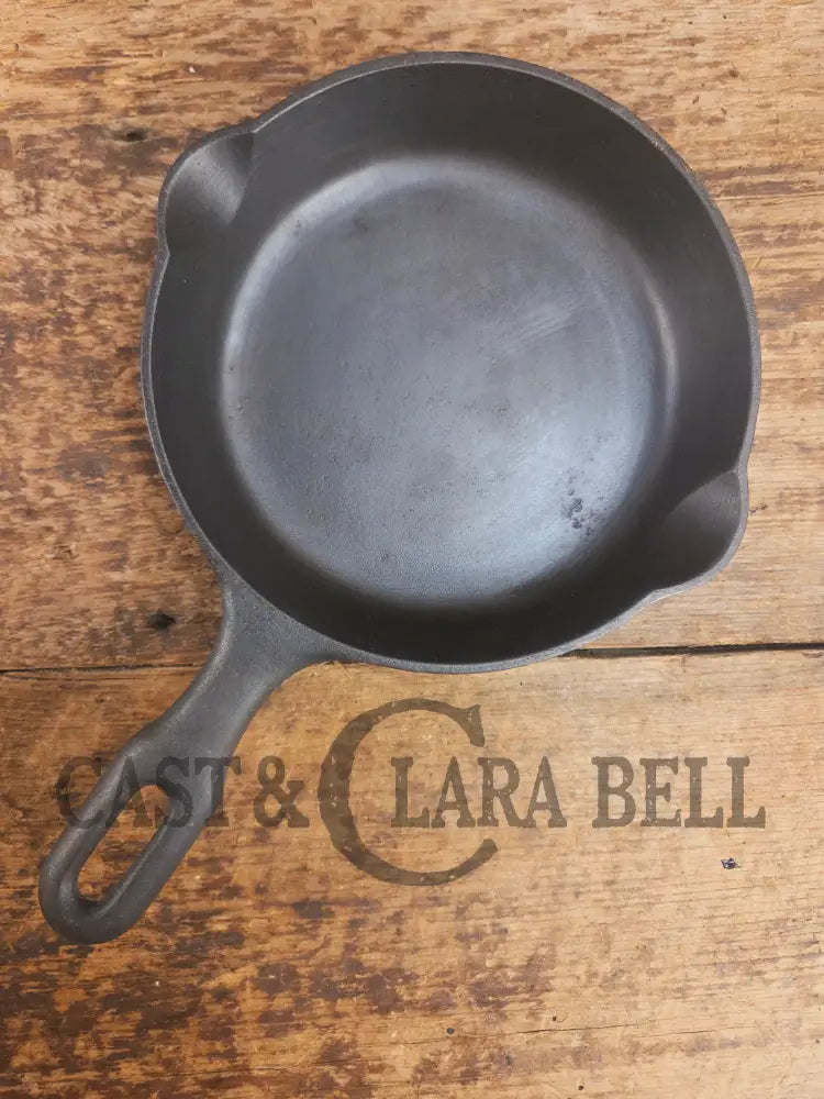 Classic Egg Skillet. 1940βs Griswold Iron Mountain #3 Cast Iron Egg Skillet with Heat Ring 1031 Skillet
