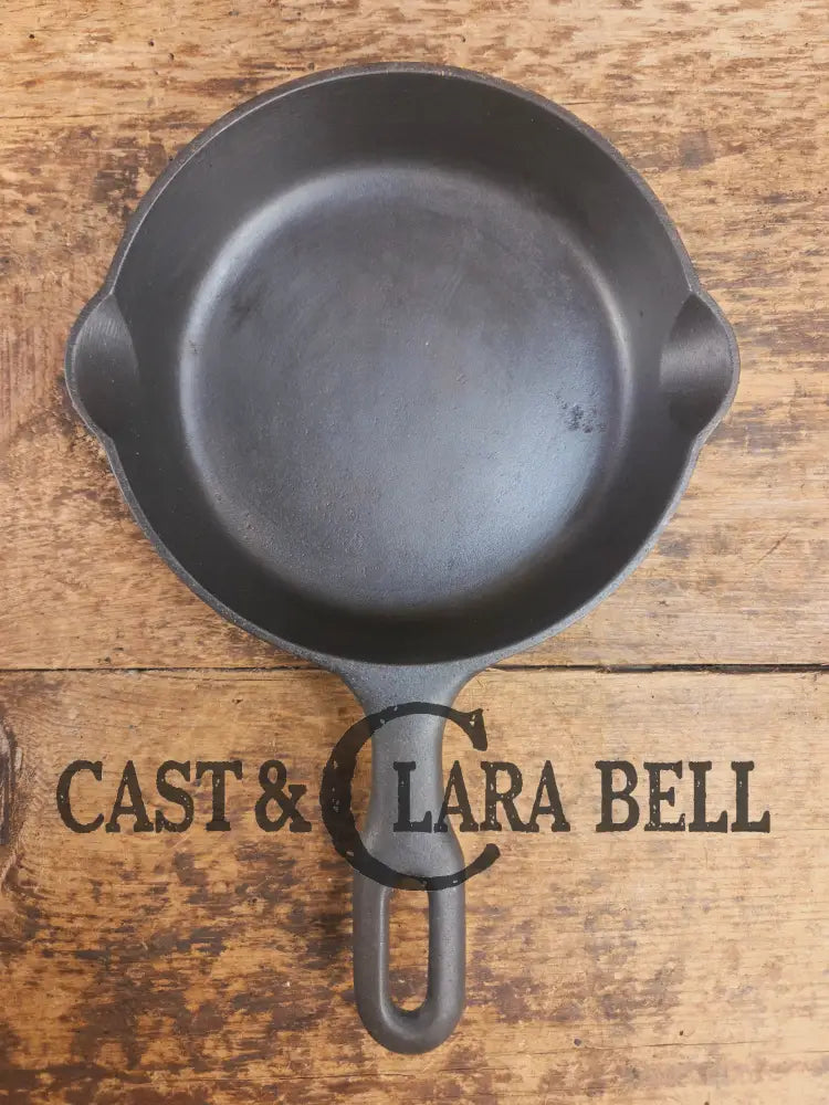 Classic Egg Skillet. 1940βs Griswold Iron Mountain #3 Cast Iron Egg Skillet with Heat Ring 1031 Skillet