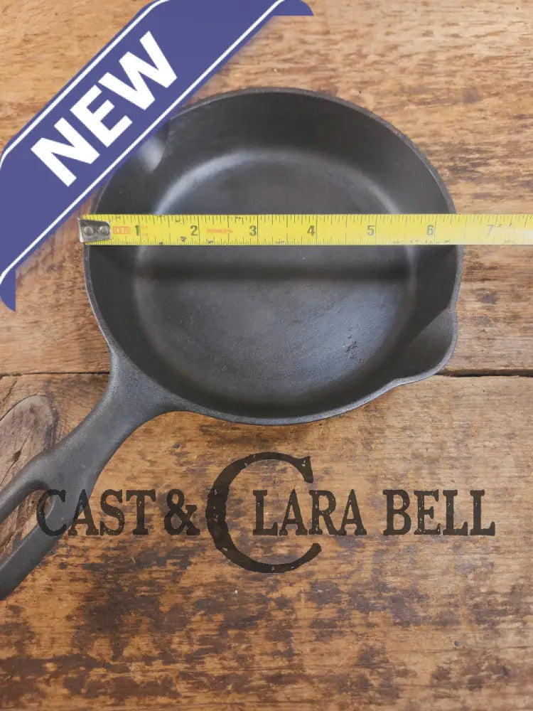 Classic Egg Skillet. 1940’s Griswold Iron Mountain #3 Cast Iron Egg Skillet with Heat Ring 1031 Skillet