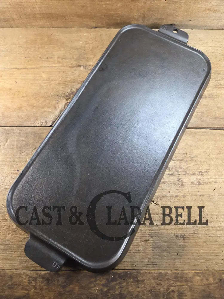 Classic Griswold #9 Long Griddle 746. Perfect for pancakes by the campfire or in your gourmet kitchen! Griddle