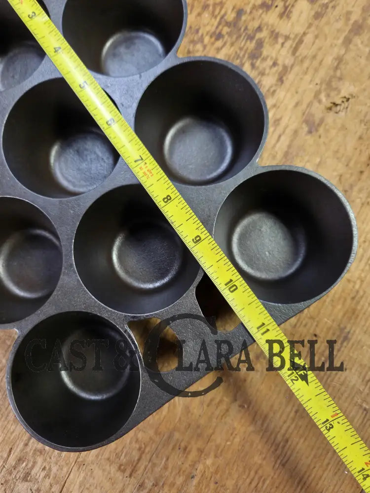 Classic! Griswold No. 10 Popover Pan 948. Variation 14 Closed Frame. Ready to make delicious brownies cupcakes or