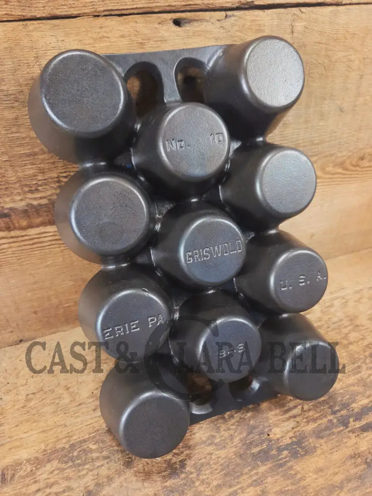 Classic! Griswold No. 10 Popover Pan 948. Variation 14 Closed Frame. Ready to make delicious brownies cupcakes or