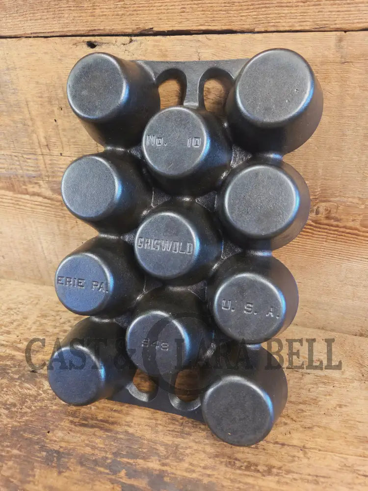 Classic! Griswold No. 10 Popover Pan 948. Variation 14 Closed Frame. Ready to make delicious brownies cupcakes or