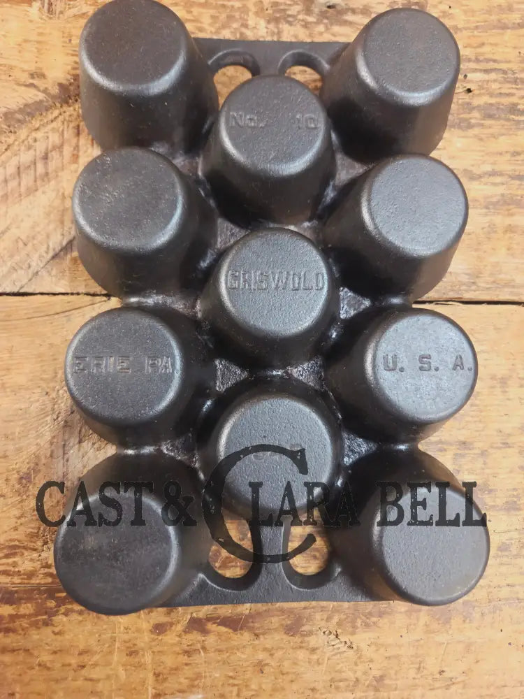 Classic! Griswold No. 10 Popover Pan 948. Variation 14 Closed Frame. Ready to make delicious brownies cupcakes or