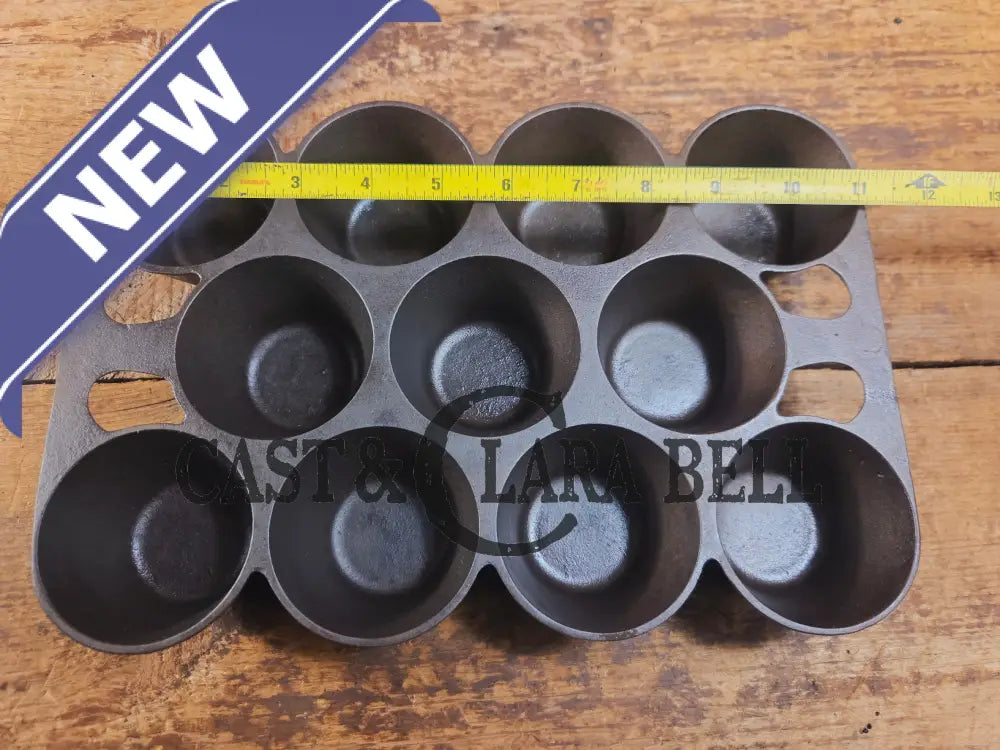 Classic! Griswold No. 10 Popover Pan 948. Variation 14 Closed Frame. Ready to make delicious brownies cupcakes or