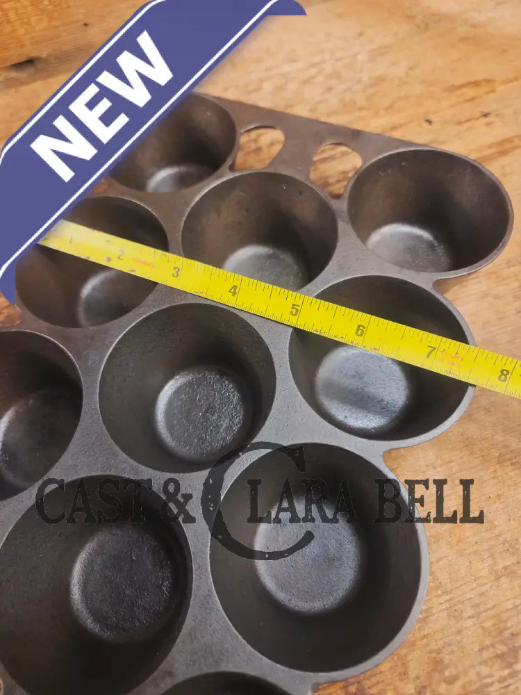 Classic! Griswold No. 10 Popover Pan 948. Variation 14 Closed Frame. Ready to make delicious brownies cupcakes or
