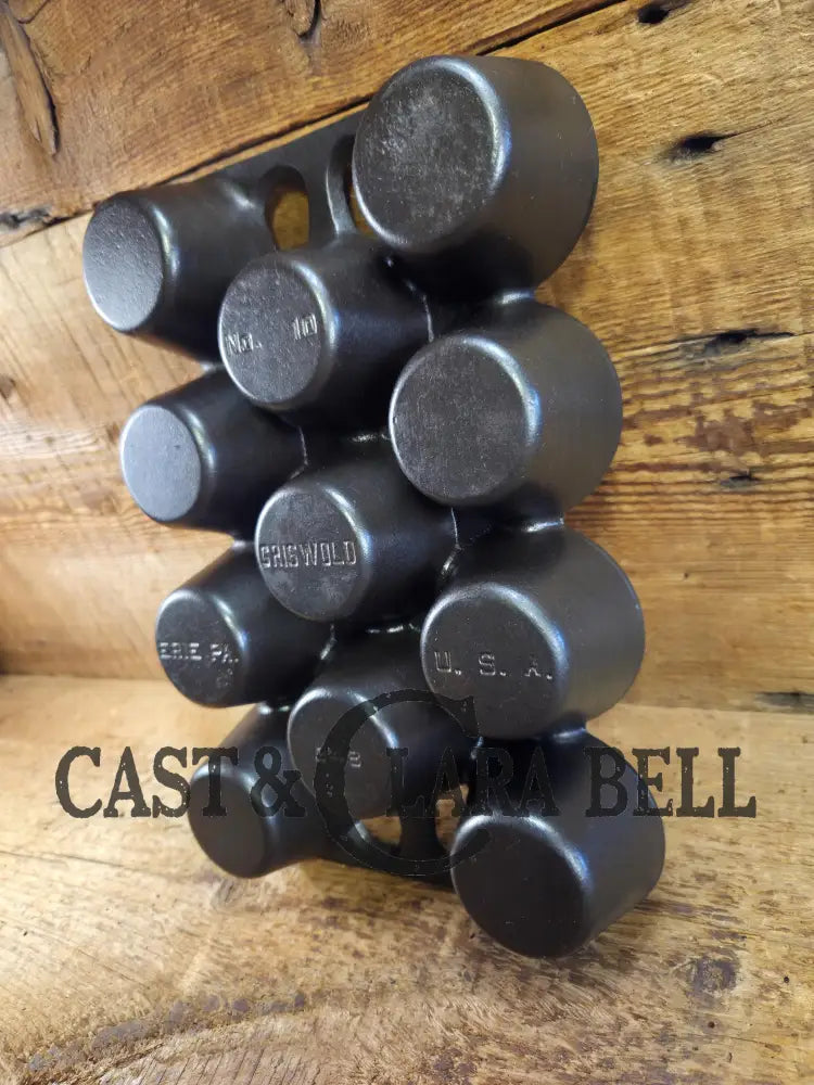 Classic! Griswold No. 10 Popover Pan 948. Variation 14 Closed Frame. Ready to make delicious brownies cupcakes or