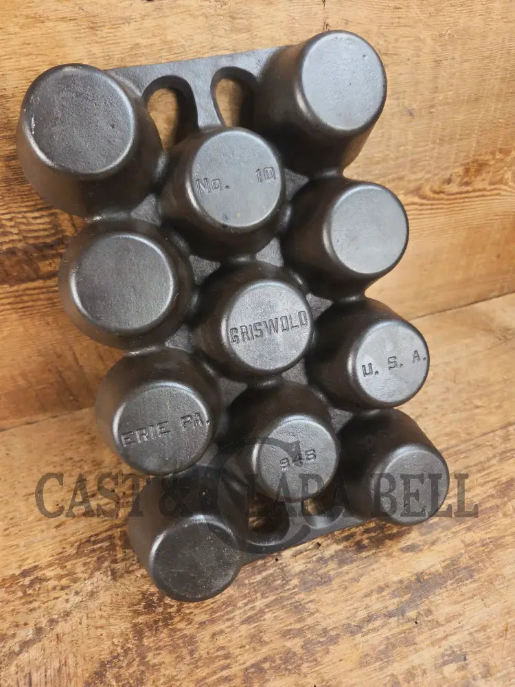 Classic! Griswold No. 10 Popover Pan 948. Variation 14 Closed Frame. Ready to make delicious brownies cupcakes or
