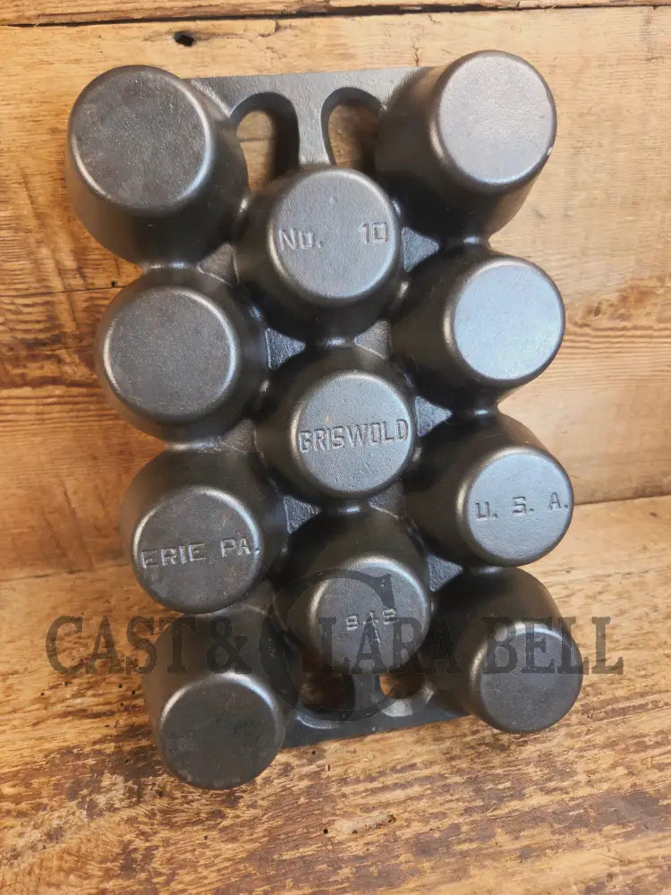 Classic! Griswold No. 10 Popover Pan 948. Variation 14 Closed Frame. Ready to make delicious brownies cupcakes or