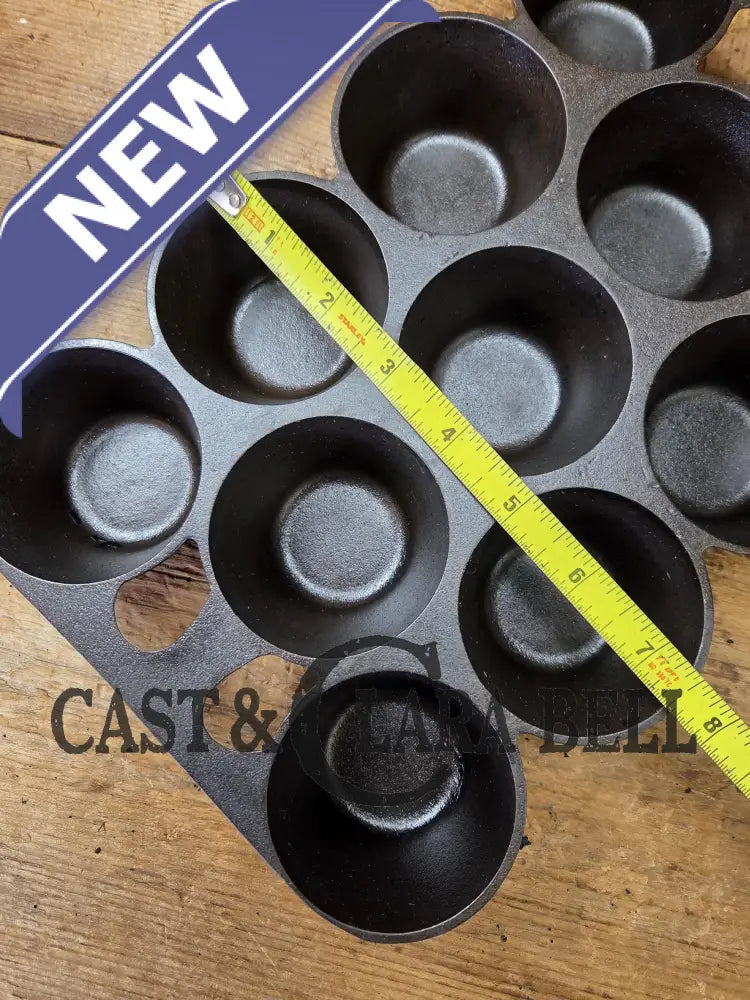 Classic! Griswold No. 10 Popover Pan 948. Variation 14 Closed Frame. Ready to make delicious brownies cupcakes or