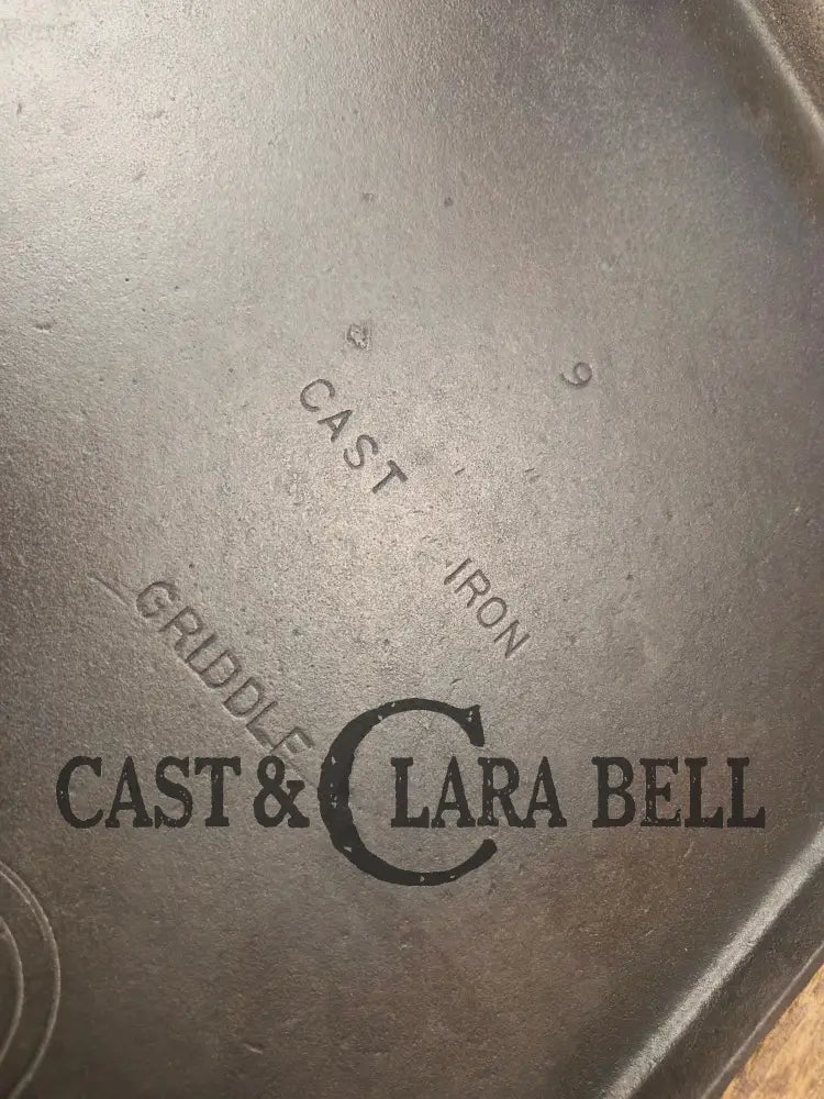 Classic HUGE Griswold #9 Long Griddle 909. Perfect for pancakes by the campfire or in your gourmet kitchen! Griddle
