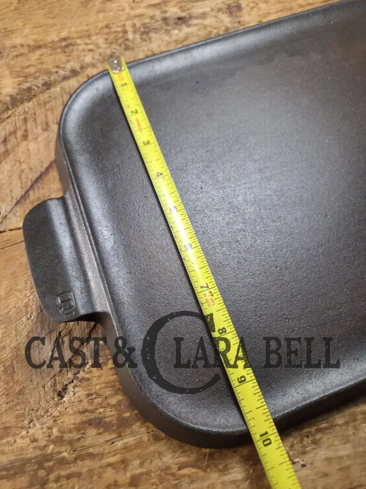 Classic HUGE Griswold #9 Long Griddle 909. Perfect for pancakes by the campfire or in your gourmet kitchen! Griddle