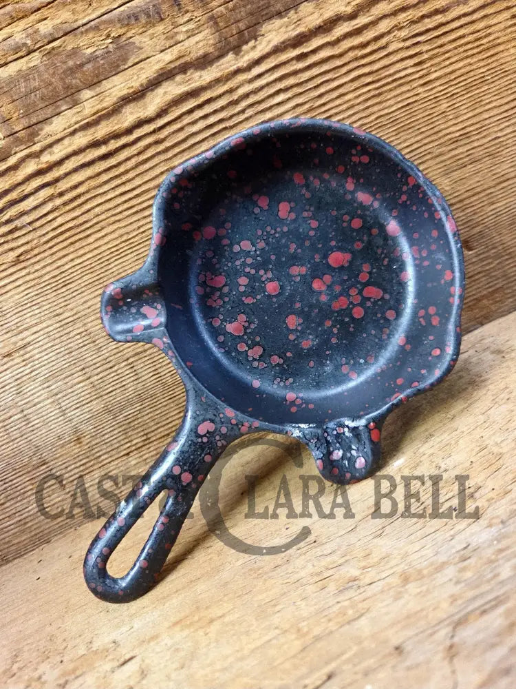 Collectible Griswold β00ββ Ashtray / Spoon Rest with Black and Red Enamel! Small Novelty cast iron skillet for display