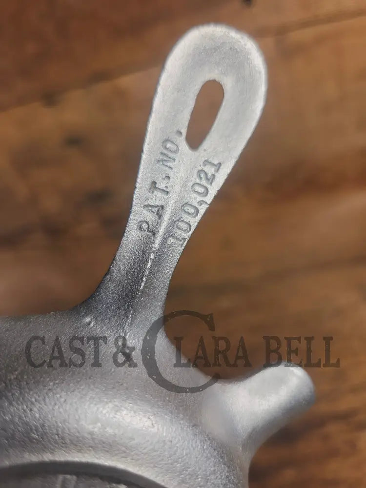 Collectible Griswold 570 Ashtray / Spoon Rest. Small Novelty cast iron (Patent 100,021 skillet for display or stove!