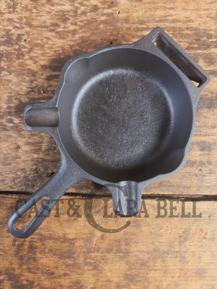 Collectible Griswold 570 Ashtray / Spoon Rest. Small Novelty cast iron skillet for display or stove! Fully Restored so