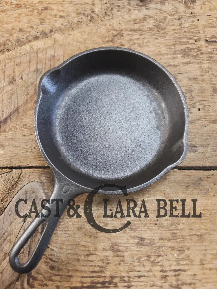 Collectible Toy Griswold No. Cast Iron Skillet. Great for display OR for your junior chef! SC24 Skillet