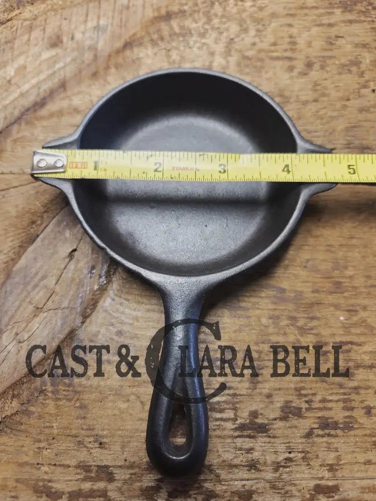 Collectible Wagner ’00’’ Ashtray / Spoon Rest. Small Novelty cast iron skillet for display or stove! Fully Restored so