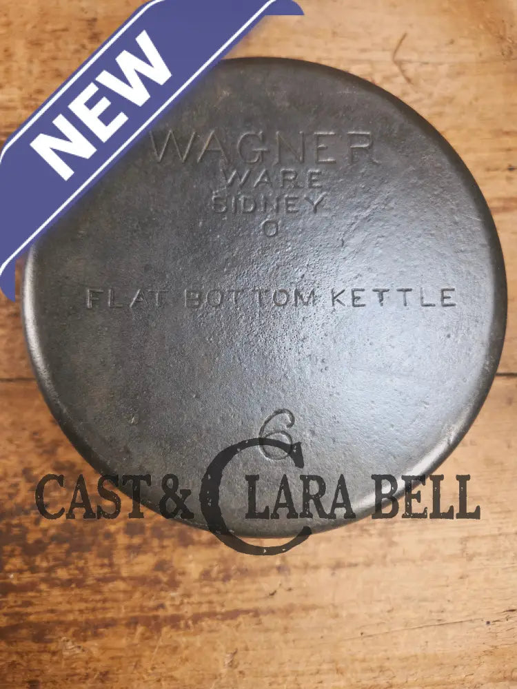 Collectorβs Piece: 1930βs #6 Wagner Ware Sidney flat bottom kettle. PERFECT daily user for soups stews and chili! Dutch