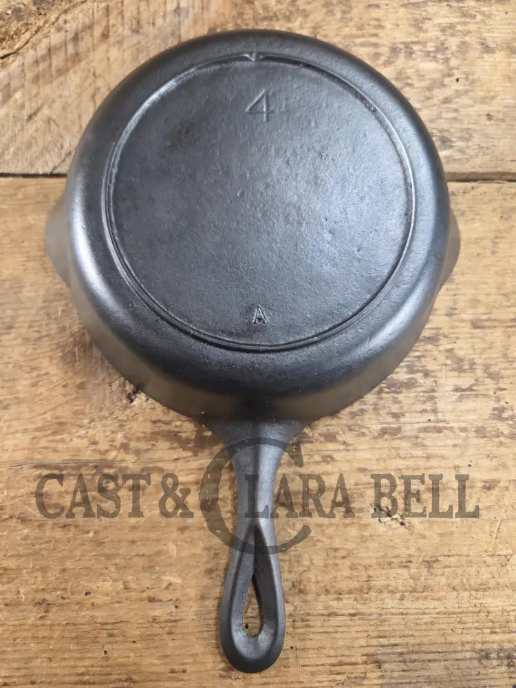 Collectorβs Piece! Very early 1900βs Lodge #4 Skillet with 1 Notch Heat Ring Raised βA Iβ Skillet