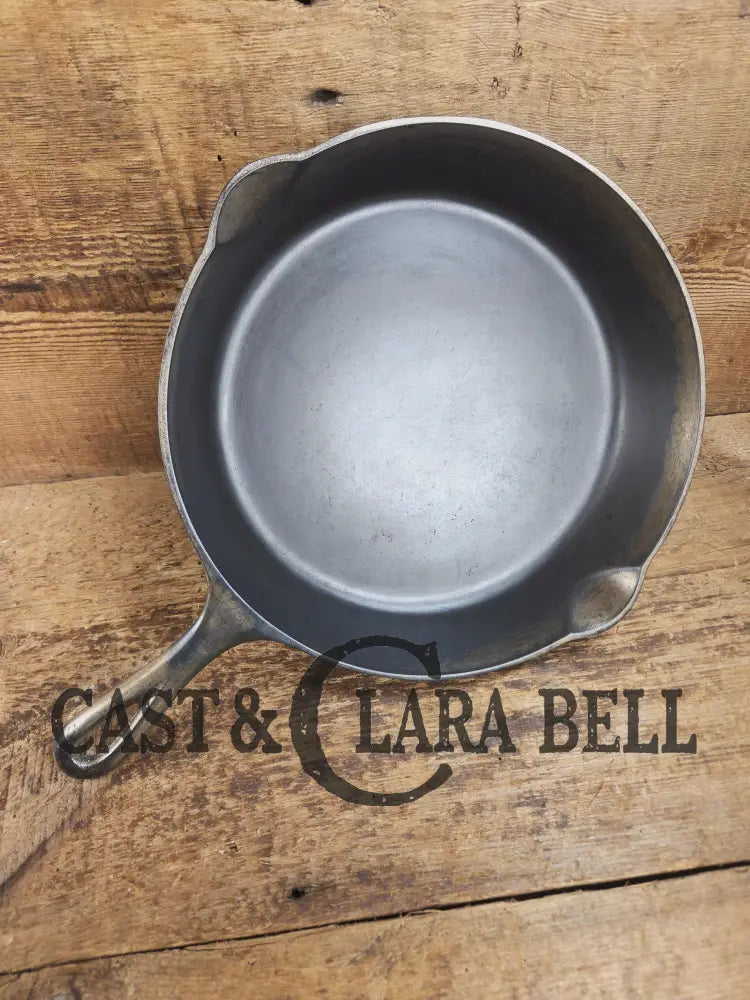 Cool Patina! Early 1920’s Griswold #8 Plated finish Cast Iron Skillet with Large Block Logo heat ring 704 SC24 Skillet