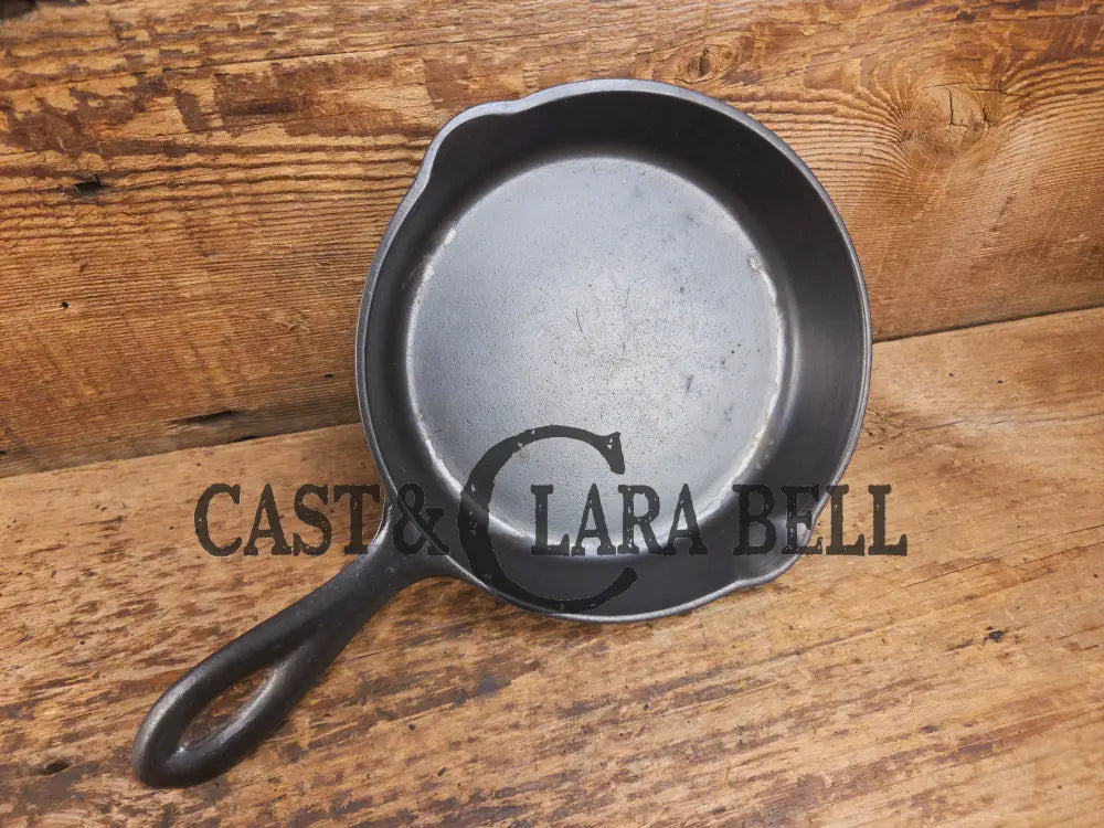 Cool story! 1920’s Chicago Hardware Foundry #3 Classic Hammered Egg Skillet Skillet