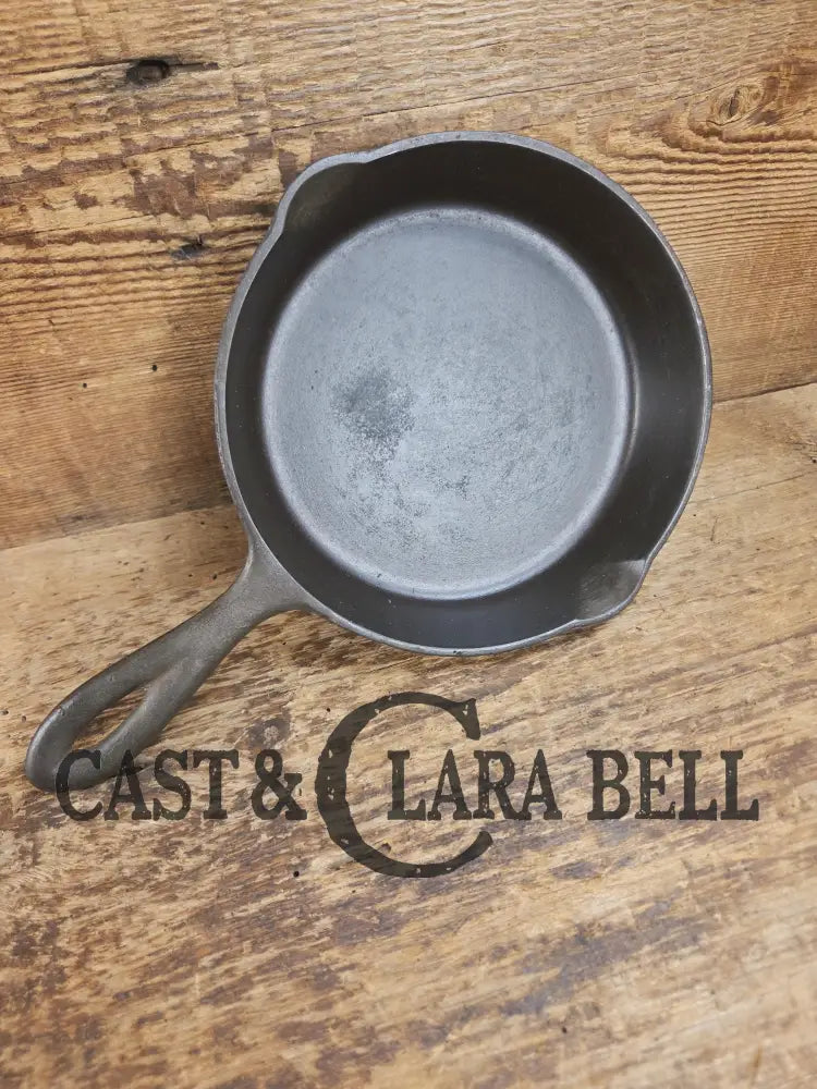 Cool story! 1920’s Chicago Hardware Foundry #3 Classic Hammered Egg Skillet. SC24