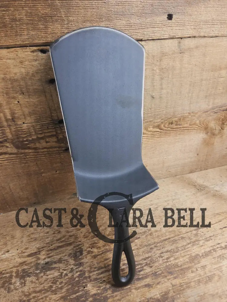 Custom made #7 701 Griswold Cast Iron Skillet Spatula. Reclaimed 1910βs Era Griswold Slant Logo skillet. Awesome gift!