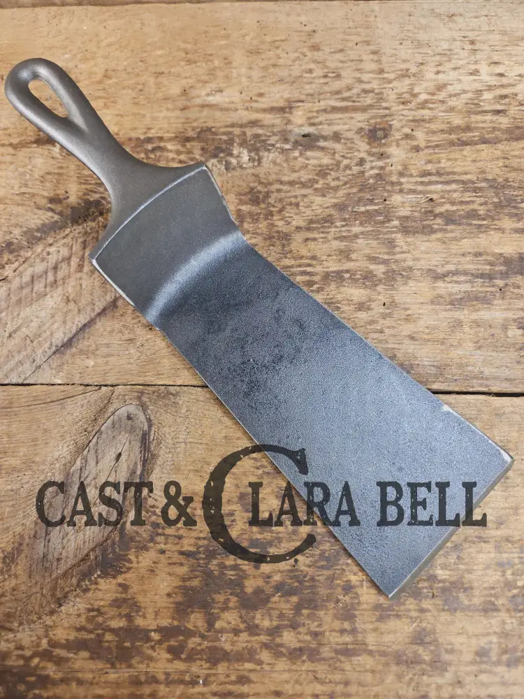 Custom made #8 Vintage Lodge Cast Iron Skillet Spatula D1 markings. Reclaimed from vintage 3 notch Lodge skillet. Great